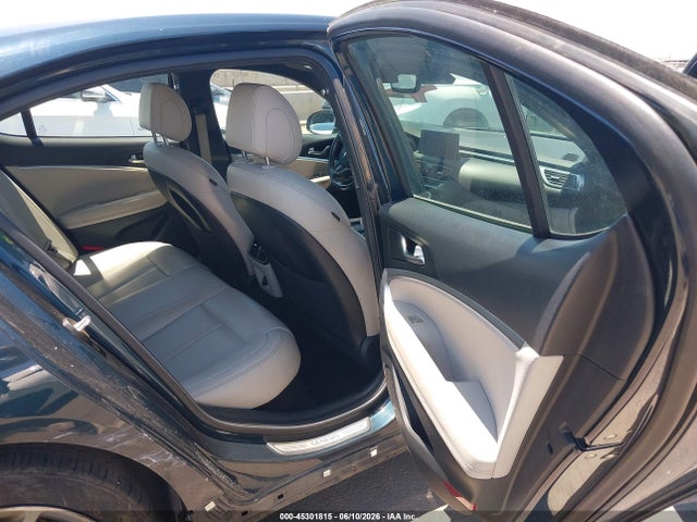 Genesis G70 2.0t Rwd