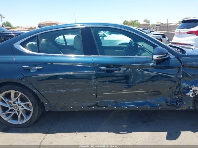 Genesis G70 2.0t Rwd