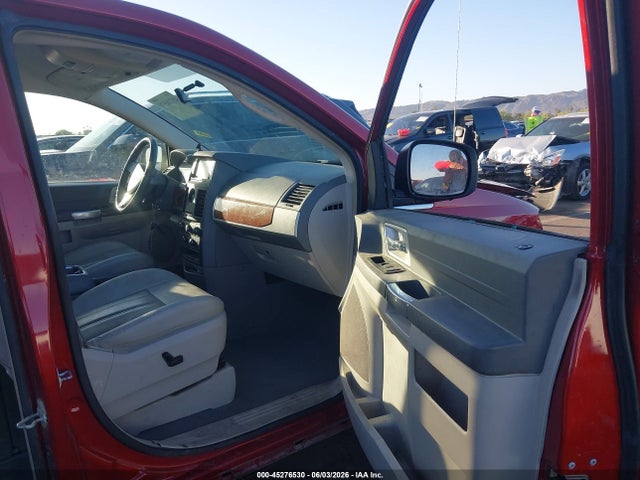 Chrysler Town & Country Touring