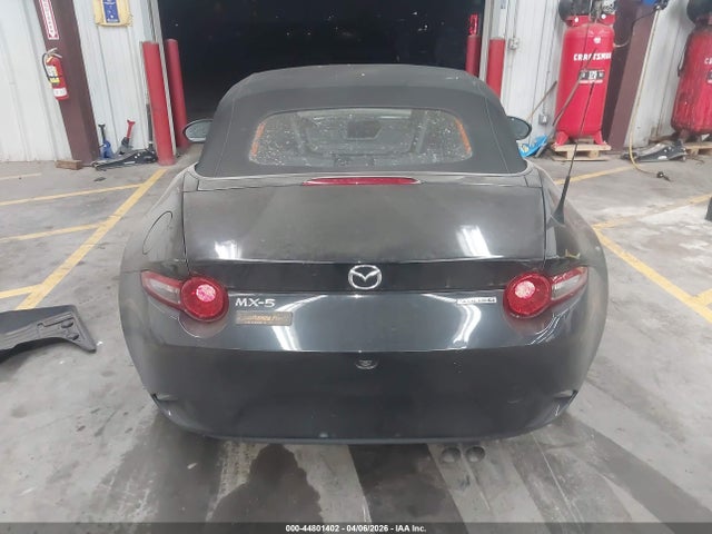 Mazda MX-5 Miata Sport