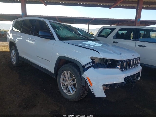 Salvage Jeep Grand Cherokee Image
