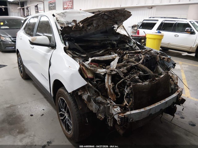 Salvage Chevrolet Equinox Image