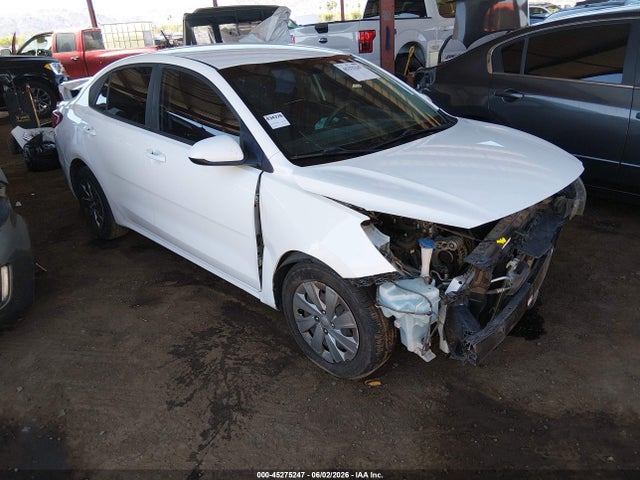 Salvage Kia Rio Image