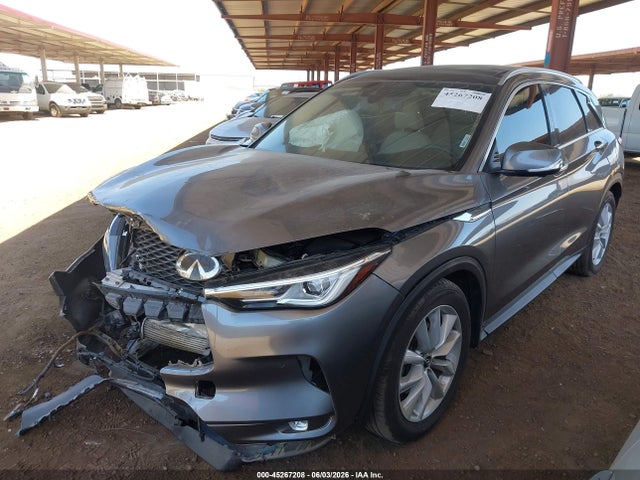 INFINITI Qx Essential