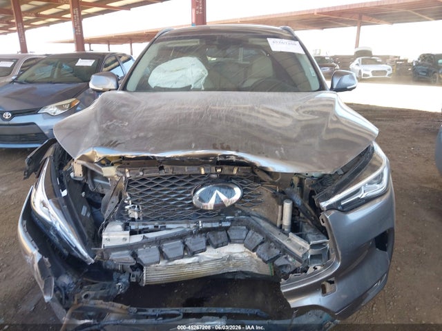 INFINITI Qx Essential