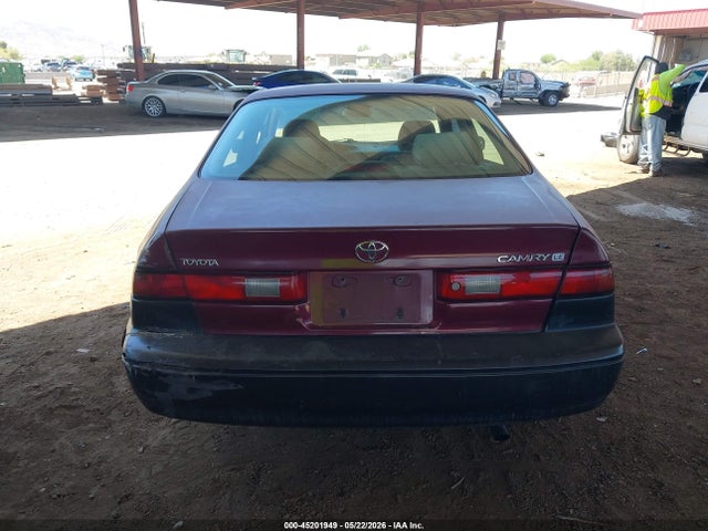 Toyota Camry Le