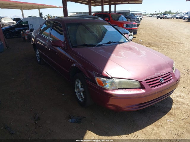 Salvage Toyota Camry Image