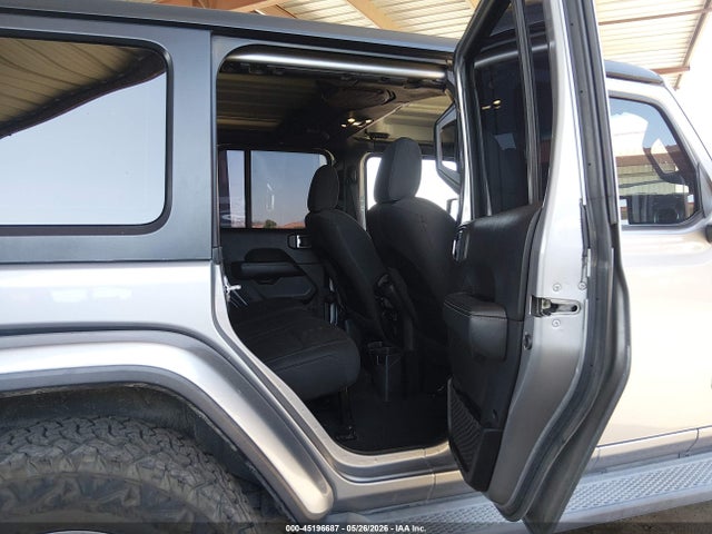 Jeep Wrangler Sahara 4x4