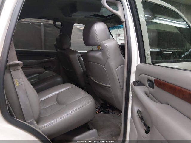 Cadillac Escalade Standard