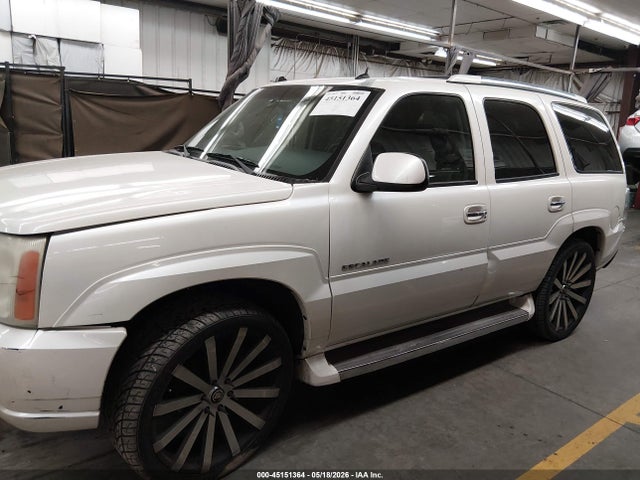 Cadillac Escalade Standard