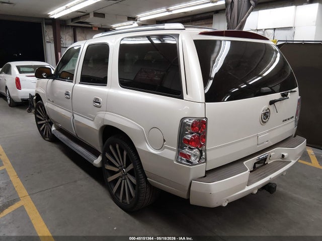 Cadillac Escalade Standard