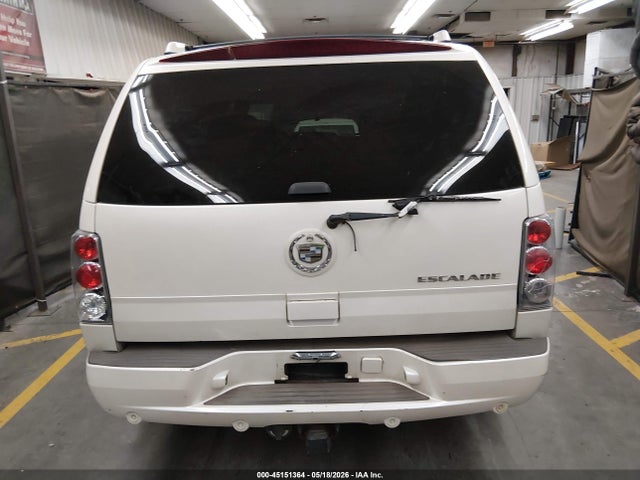 Cadillac Escalade Standard