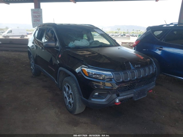 Salvage Jeep Compass Image