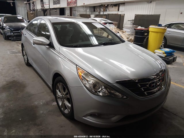 Salvage Hyundai SONATA Image