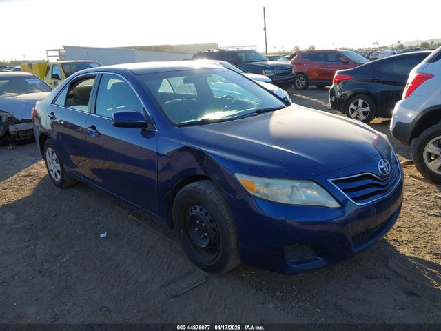 Salvage Toyota Camry Image