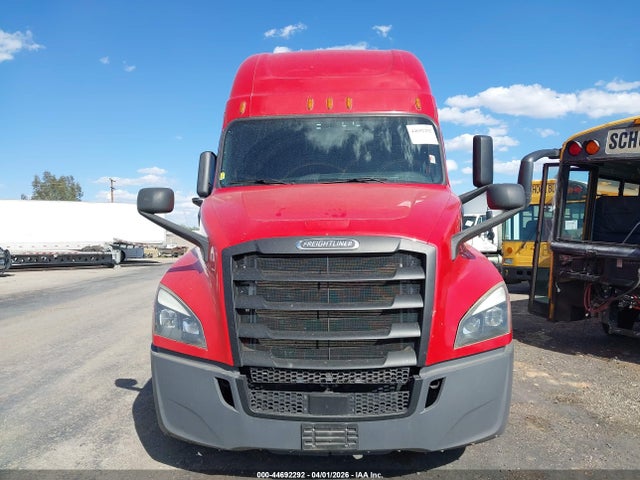 Freightliner New Cascadia 126