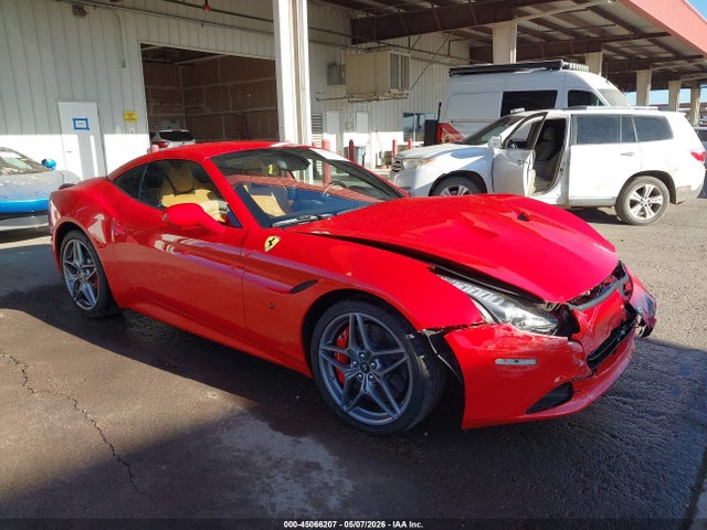 Salvage Ferrari California Image