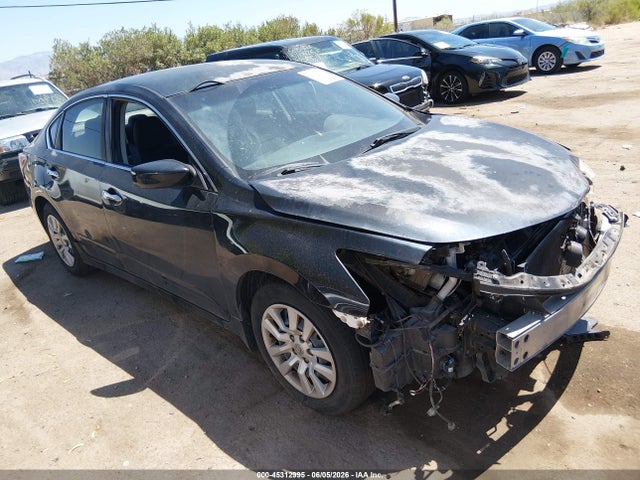 Salvage Nissan Altima Image
