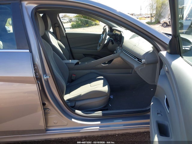Hyundai ELANTRA Sel Convenience