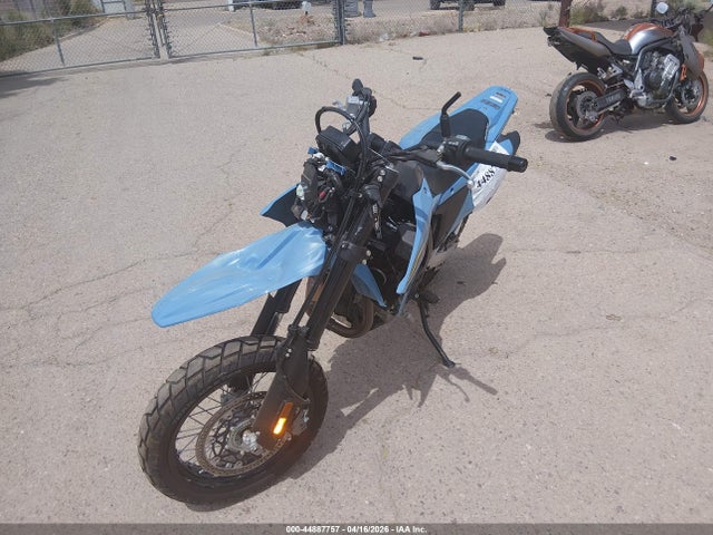 Salvage Suzuki Dr-z400 Image