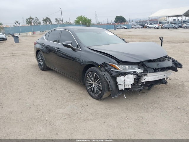 Salvage Lexus Es Image