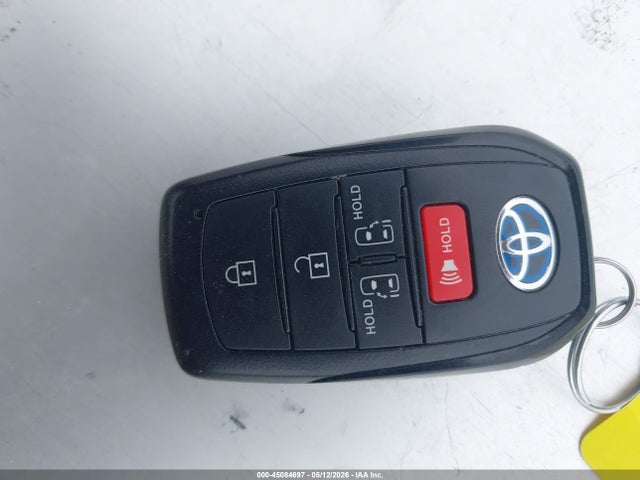 Toyota Sienna Le