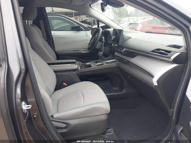 Toyota Sienna Le
