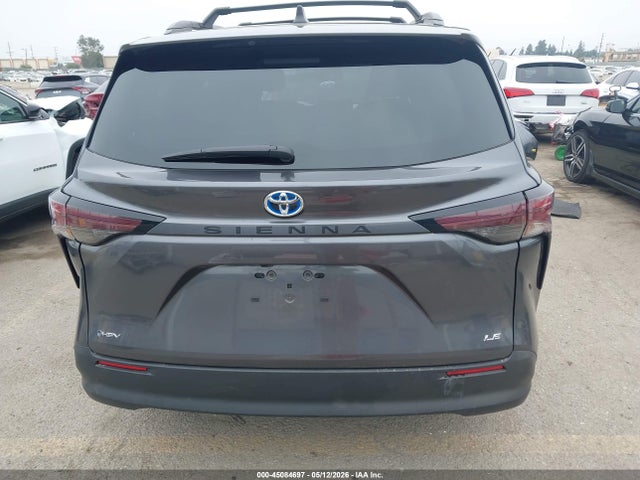 Toyota Sienna Le