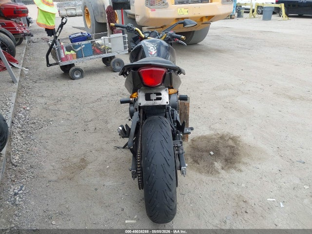 Yamaha Fz6 R