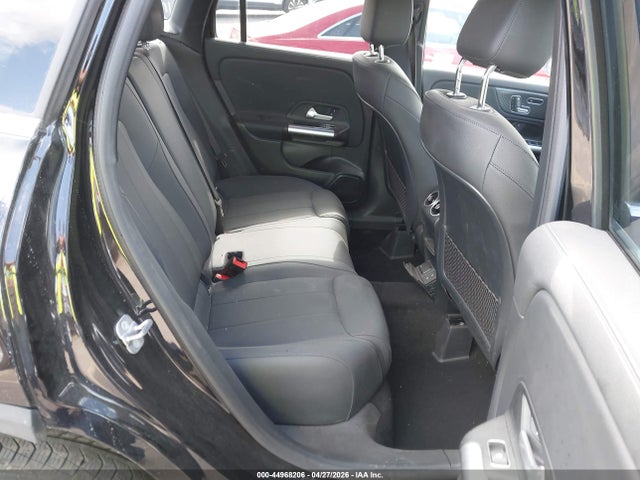 Mercedes-Benz GLA 4matic