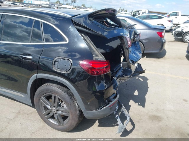 Mercedes-Benz GLA 4matic