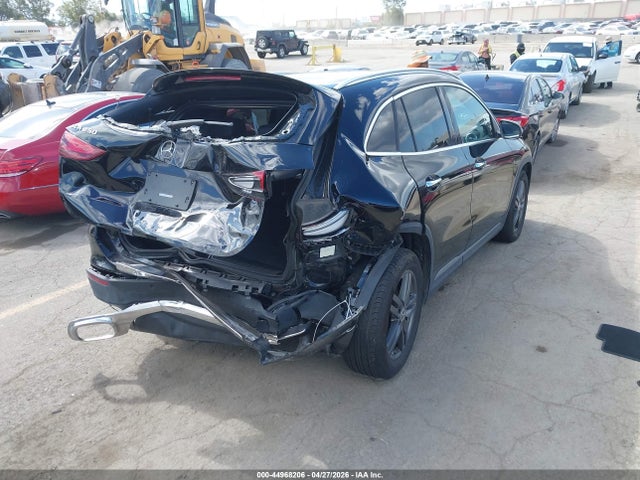 Mercedes-Benz GLA 4matic