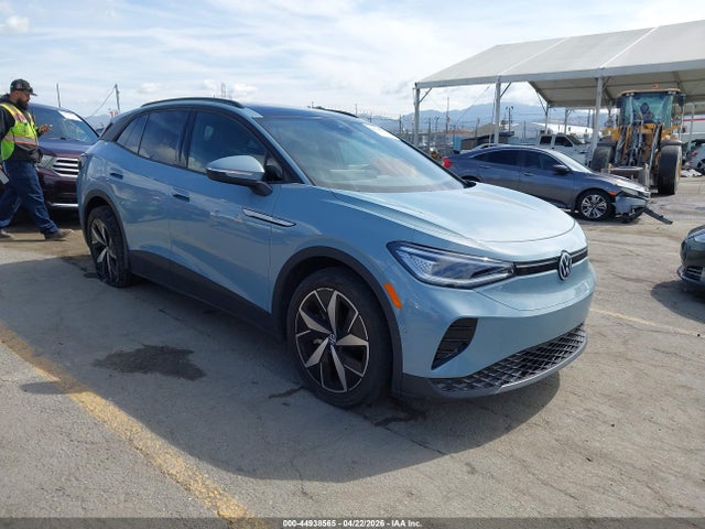 Salvage Volkswagen ID.4 Image