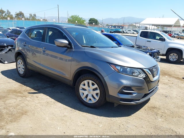 Salvage Nissan Rogue Image