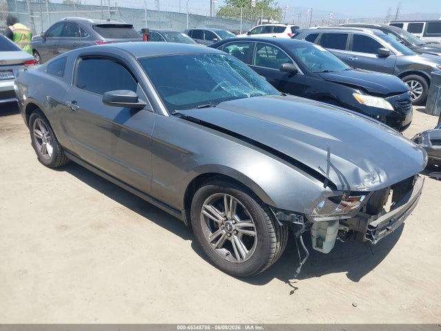 Salvage Ford Mustang Image