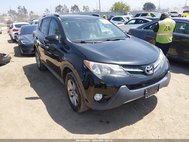 Salvage Toyota RAV4 Image