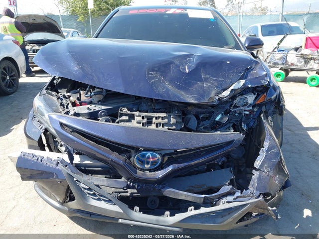 Toyota Camry Se Hybrid