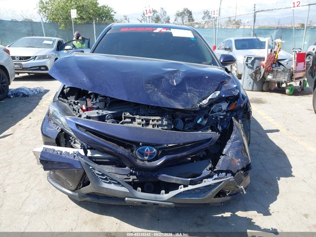 Toyota Camry Se Hybrid