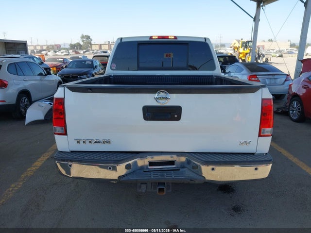 Nissan Titan Sv