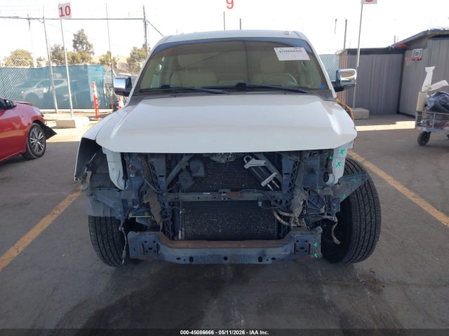 Nissan Titan Sv