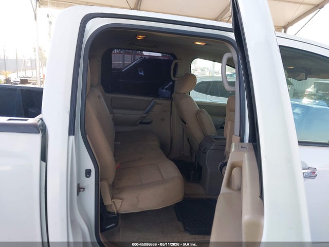 Nissan Titan Sv