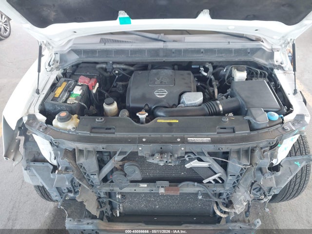 Nissan Titan Sv