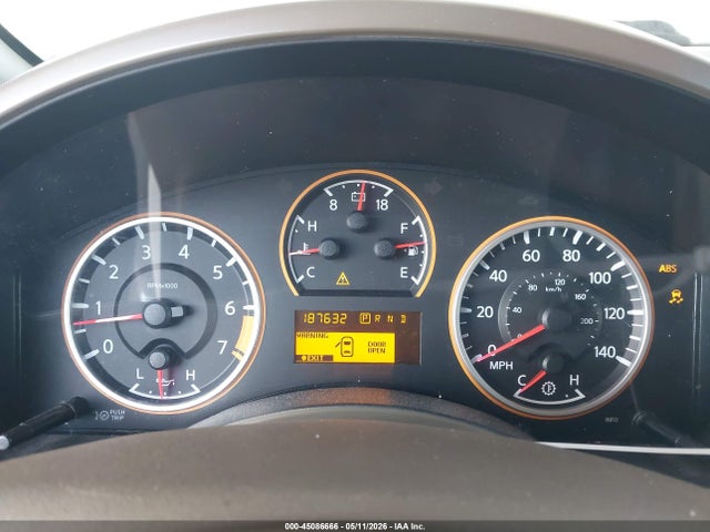 Nissan Titan Sv