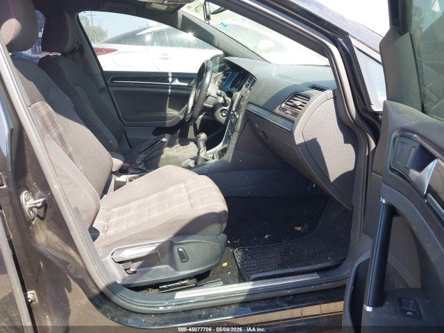 Volkswagen Golf 2.0t S 4-door