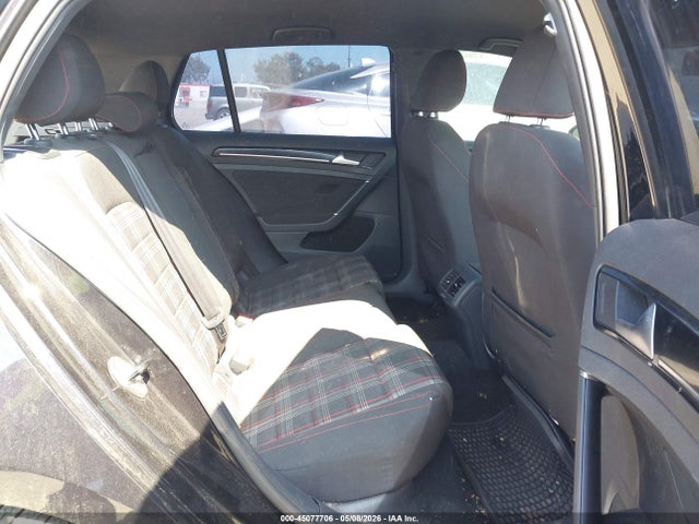 Volkswagen Golf 2.0t S 4-door