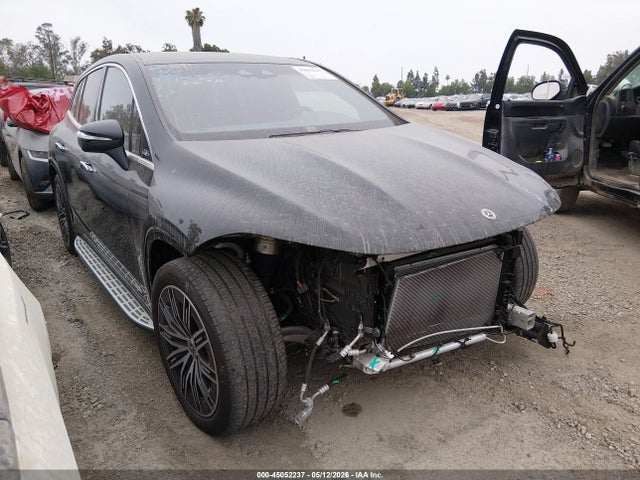 Salvage Mercedes-Benz EQS Image