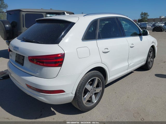 Audi Q3 2.0t Premium Plus