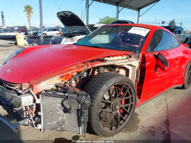 Porsche 911 Carrera Gts