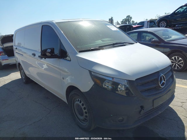Salvage Mercedes-Benz Metris Image