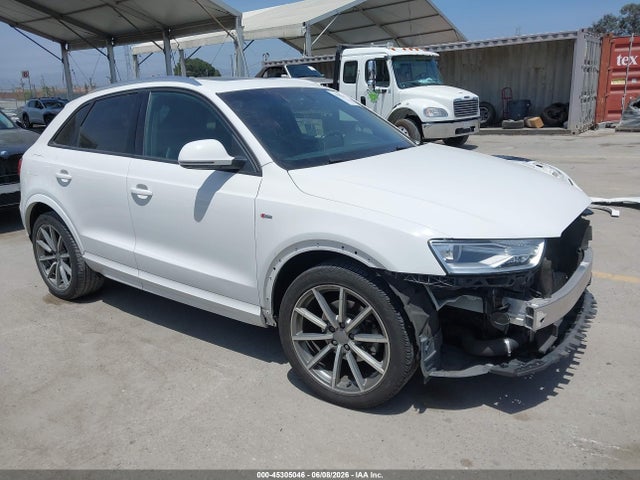 Salvage Audi Q3 Image